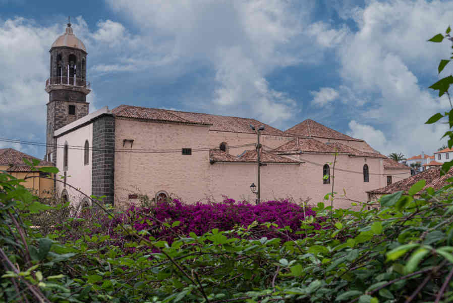 Tenerife 153 - La Orotava - antiguo convento de Santo Domingo de Guzman e iglesia de Santo Domingo.jpg